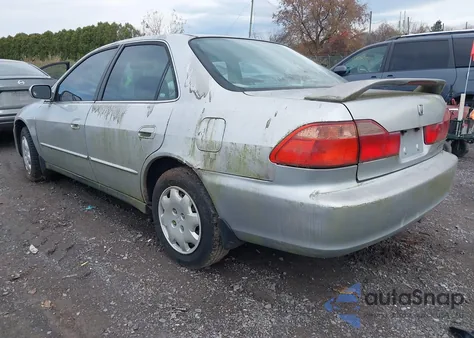 1998 Honda Accord Lx из США, поврежденный, VIN 1HGCG5647WA155553